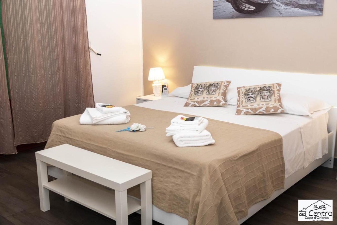 Capo dʼOrlando B&B Del Centro الغرفة الصورة